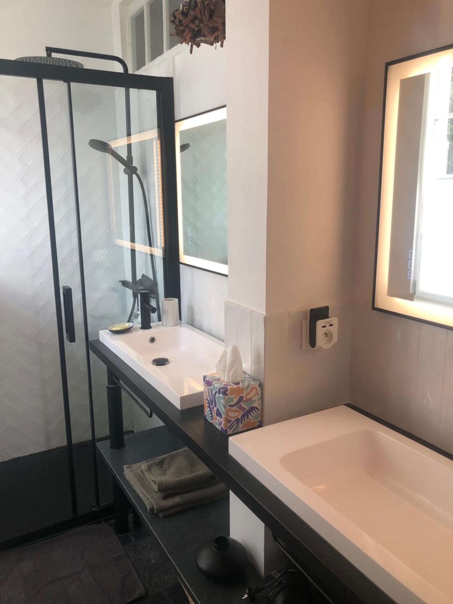 L'Heure Bleue Bed & Breakfast Saintes Ngoại thất bức ảnh